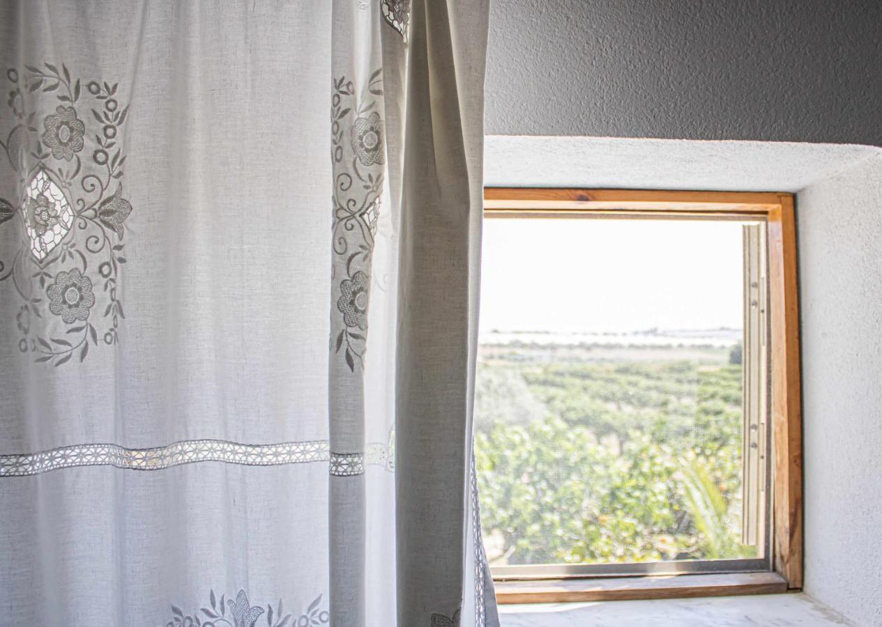San Basilio Guest House イスピカ エクステリア 写真